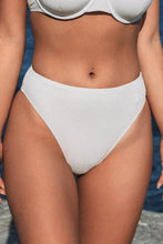Charger l'image dans la galerie, Bas de bikini taille haute nude