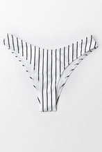 Charger l'image dans la galerie, Bas de bikini taille basse ray¨¦ blanc