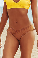 Charger l'image dans la galerie, Bas de bikini ¨¤ volants caramel