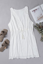 Charger l'image dans la galerie, Robe blanche ¨¤ col en V et taille ajust¨¦e