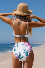 Charger l'image dans la galerie, Bikini bralette taille haute ¨¤ col en V et volants avec imprim¨¦ tropical