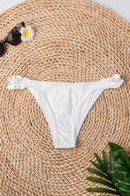 Charger l'image dans la galerie, Bas de bikini c?tel¨¦ ¨¤ volants blanc