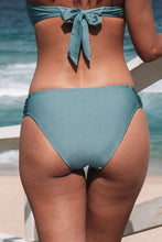 Charger l'image dans la galerie, Bas de bikini taille basse hipster