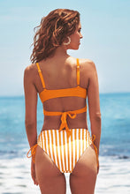 Charger l'image dans la galerie, Bikini ray¨¦ orange et nou¨¦ dans le dos
