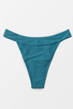 Charger l'image dans la galerie, Bas de bikini taille moyenne et coupe haute bleu