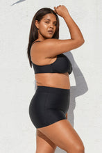 Charger l'image dans la galerie, Bikini grande taille avec bralette et short de motard