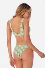 Charger l'image dans la galerie, Bas de bikini ¨¦chancr¨¦ vert imprim¨¦ floral taille basse