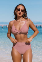 Charger l&#39;image dans la galerie, Bikini bralette torsad¨¦ sur le devant et taille haute ¨¦piss¨¦e
