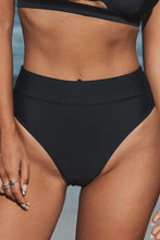 Charger l&#39;image dans la galerie, Bas de bikini noir taille haute
