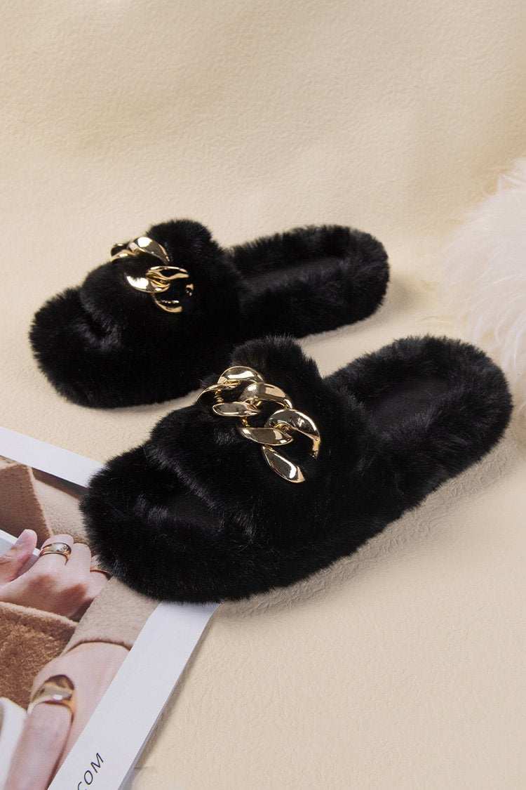 Chaussons noirs duveteux ¨¤ d¨¦cor de cha?ne
