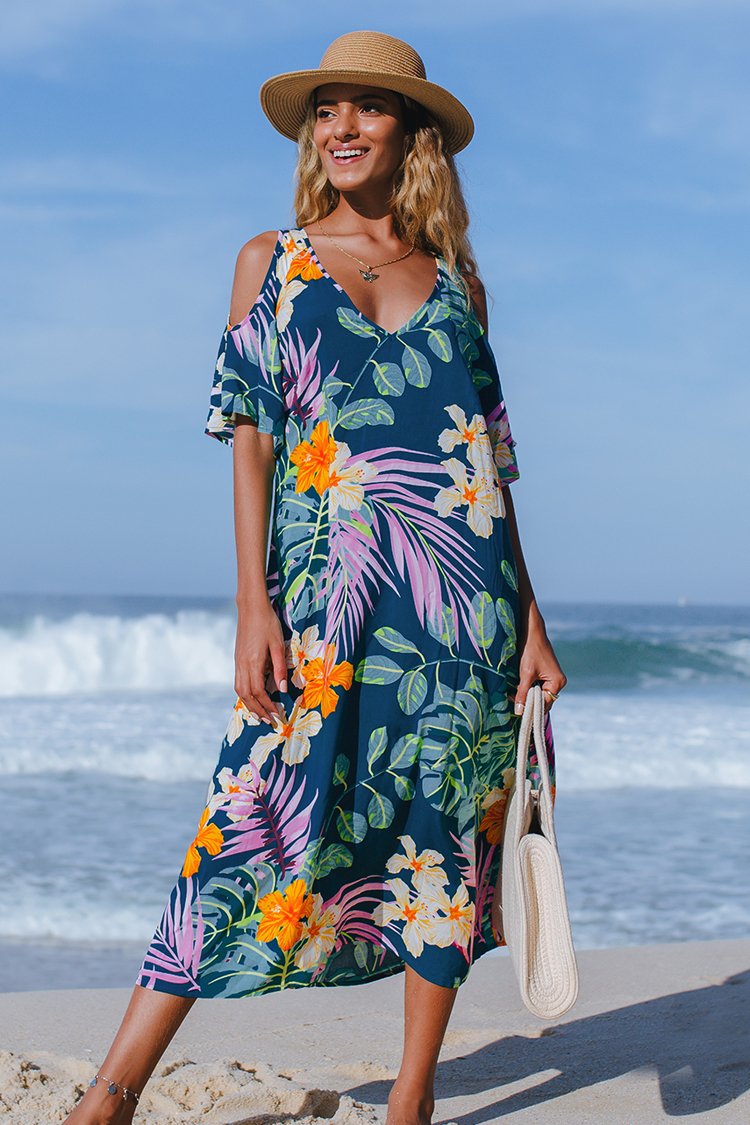 Robe ¨¤ ¨¦paules d¨¦nud¨¦es et col en V imprim¨¦ tropical