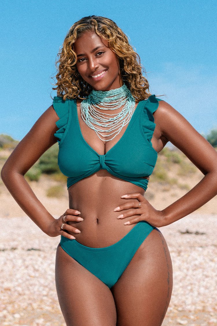 Bikini nou¨¦ dans le dos ¨¤ volants