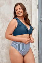 Charger l&#39;image dans la galerie, Bikini grande taille bralette ¨¤ lacer et volants ¨¤ rayures
