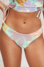 Charger l&#39;image dans la galerie, Bas de bikini r¨¦versible fleuri
