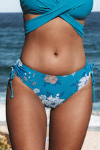 Charger l&#39;image dans la galerie, Bas de bikini ¨¤ hipster fronc¨¦ sur les c?t¨¦s
