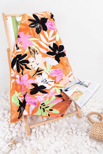 Charger l&#39;image dans la galerie, Serviette de plage imprim¨¦ floral et feuilles Tiki Bar
