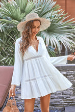 Charger l&#39;image dans la galerie, Cover up ¨¤ manches longues avec bordures en dentelle
