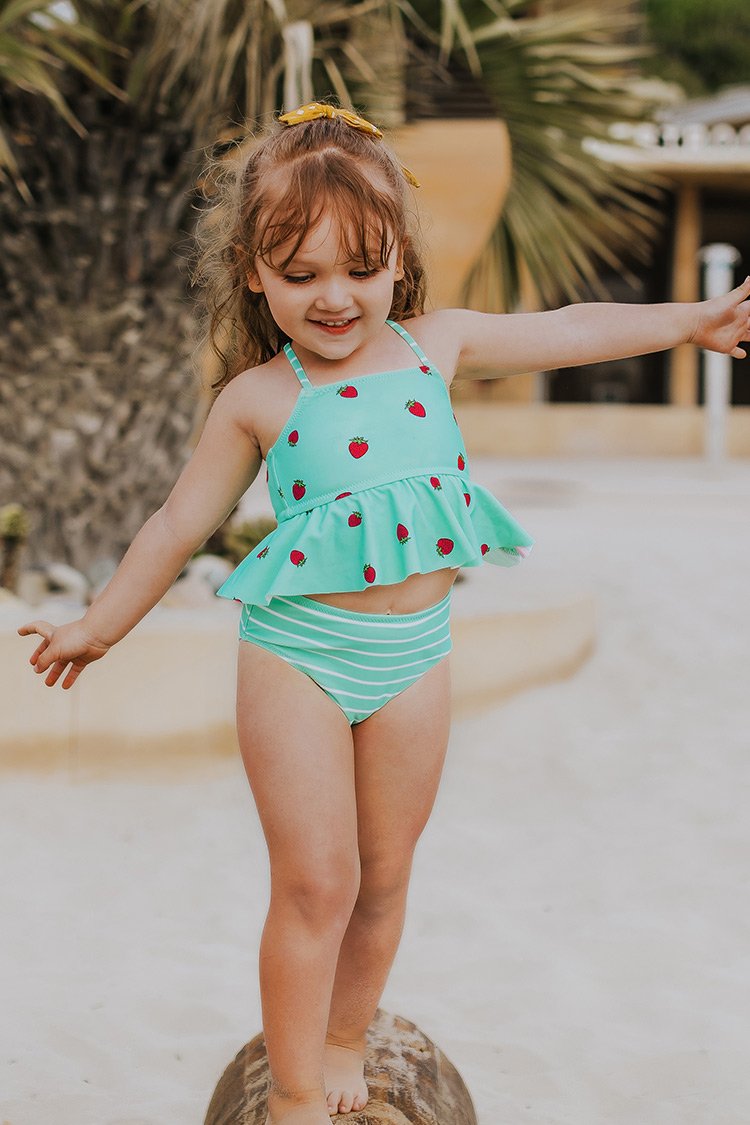 Tankini ¨¤ volants imprim¨¦ fraise pour filles