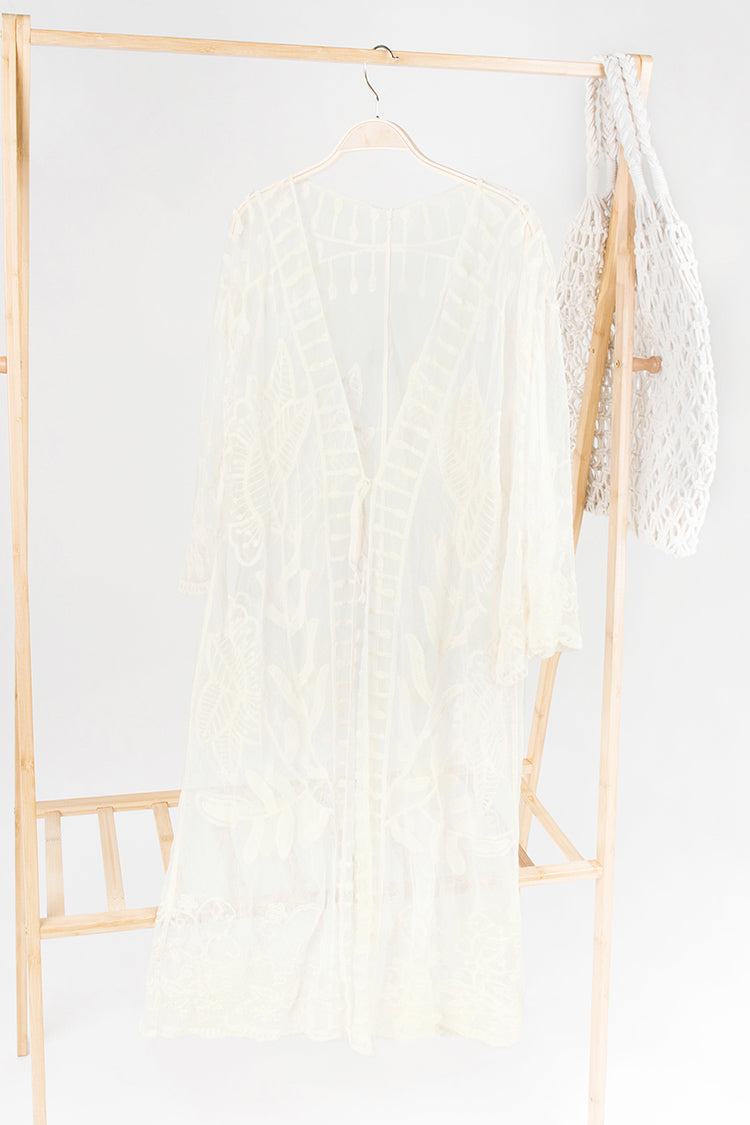 Kimono brod¨¦ en crochet ¨¤ col en V
