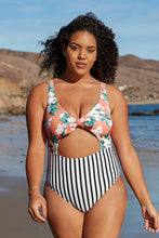 Charger l&#39;image dans la galerie, Maillot de bain une pi¨¨ce grande taille nou¨¦ imprim¨¦ floral et ray¨¦ 
