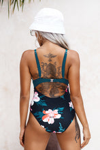 Charger l&#39;image dans la galerie, Maillot de bain une pi¨¨ce festonn¨¦ d¨¦coup¨¦
