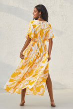 Charger l&#39;image dans la galerie, Robe mi-longue imprim¨¦ floral jaune ¨¤ col en V
