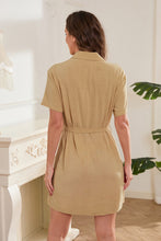 Charger l&#39;image dans la galerie, Robe nou¨¦e ¨¤ la taille ¨¤ col chemise
