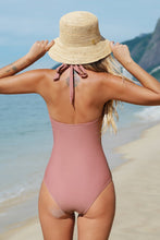 Charger l&#39;image dans la galerie, Maillot de bain une pi¨¨ce rose ¨¤ volants et col licou
