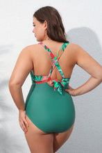 Charger l&#39;image dans la galerie, Maillot de bain une pi¨¨ce taille plus avec d¨¦coupe torsad¨¦e sur le devant

