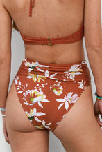 Charger l&#39;image dans la galerie, Bas de bikini fleuri taille haute
