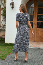 Charger l&#39;image dans la galerie, Robe ¨¤ col en V et taille ¨¦lastique fleurie
