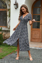 Charger l&#39;image dans la galerie, Robe ¨¤ col en V et taille ¨¦lastique fleurie
