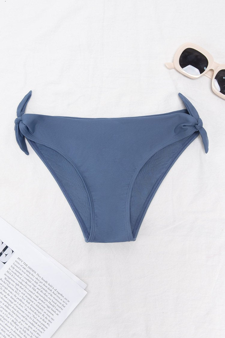 Bas de bikini avec n?ud de lapin sur les c?t¨¦s