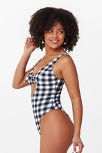 Charger l&#39;image dans la galerie, Maillot de bain une pi¨¨ce ¨¤ d¨¦coupes r¨¦tro vichy avec n?ud 
