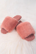 Charger l&#39;image dans la galerie, Chaussons en fausse fourrure de lapin en peluche rouge orang¨¦
