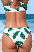Charger l&#39;image dans la galerie, Bas de bikini taille basse r¨¦versible vert et imprim¨¦ feuilles
