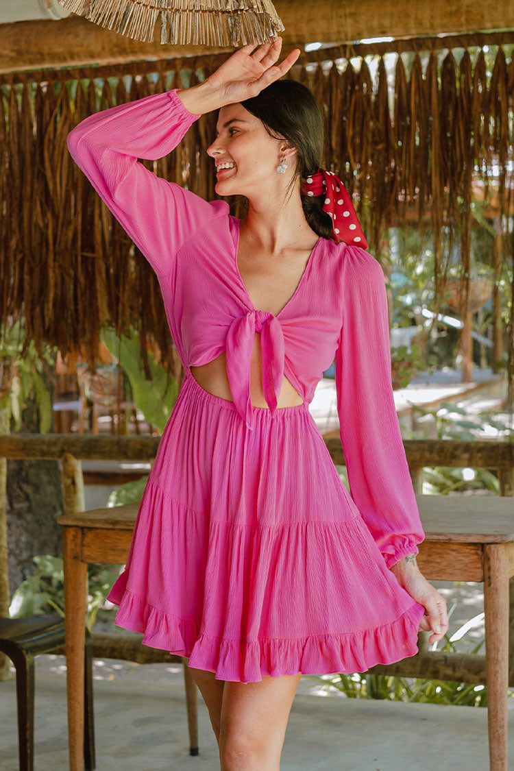 Robe ¨¤ col en V et ¨¤ manches bouffantes