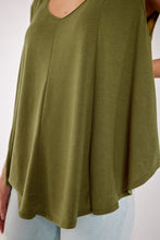 Charger l&#39;image dans la galerie, Top oversize sans manches ¨¤ col en V
