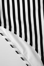 Charger l&#39;image dans la galerie, Maillot de bain une pi¨¨ce noir crois¨¦ ¨¤ rayures et col en V ¨¤ volants
